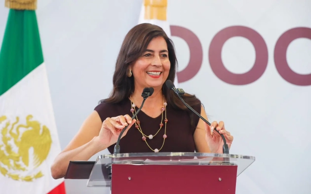 El proximo lunes regresan a las aulas más de 953 mil estudiantes de básica: Gabriela Molina 